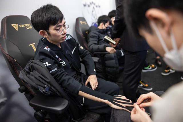 全球热议!S赛场外八卦引关注的简单介绍 全球热议!S赛场外八卦引关注的简单介绍