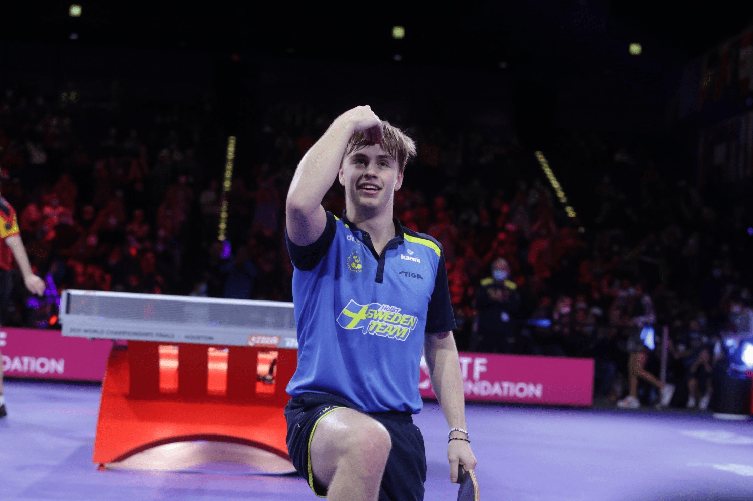 日本队逆转瑞典队，波尔统治全场