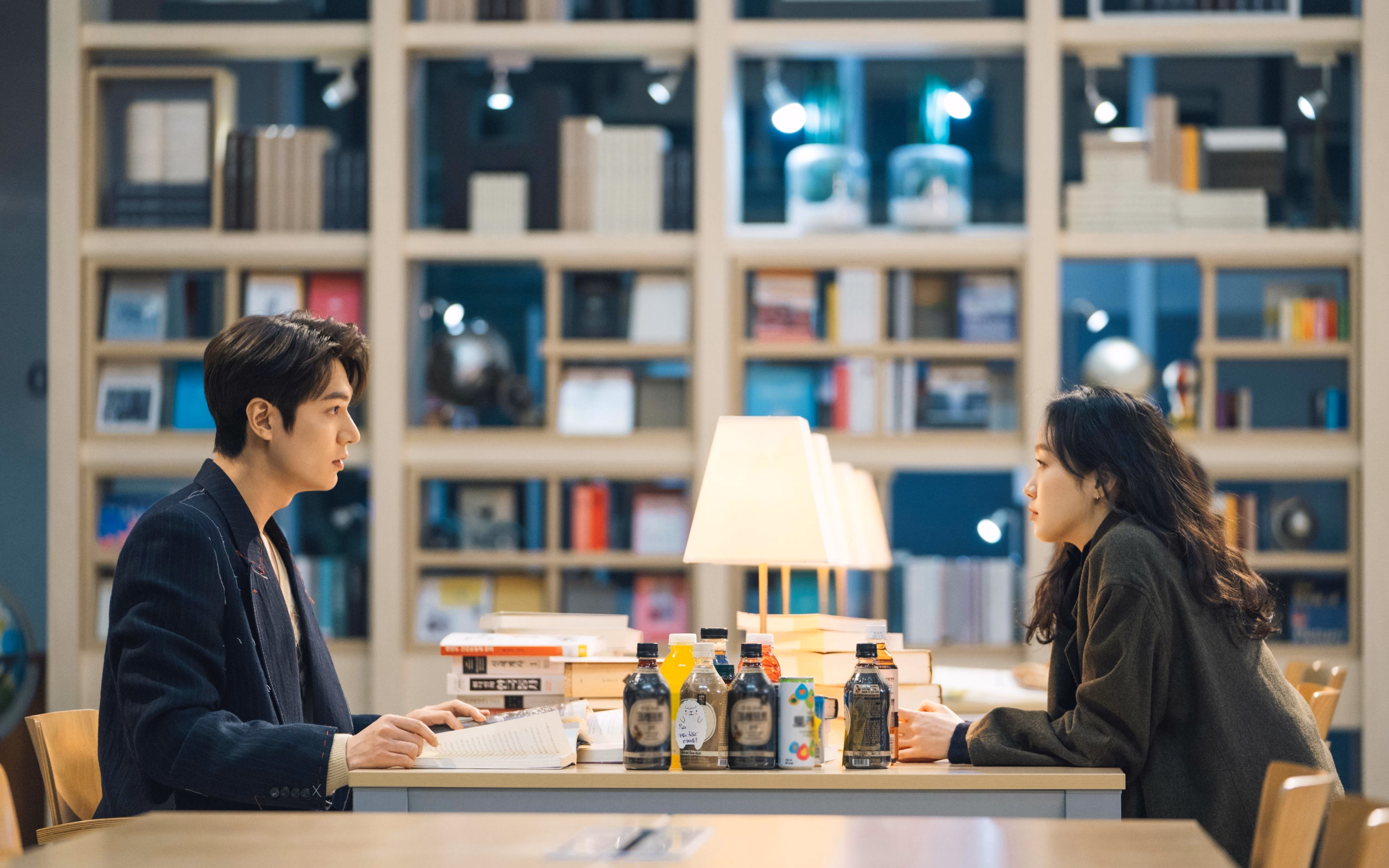 叹息之墙，库尔图瓦连续神扑筑起胜利鸿沟，加拿大2-0马赛纪实