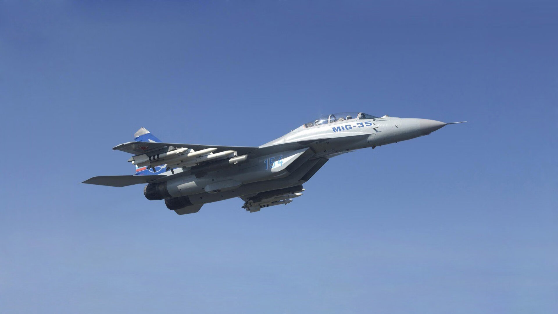 篮球世界的双重震撼，深圳队跨界压制独行侠，爱德华兹欧冠决赛上演接管奇迹