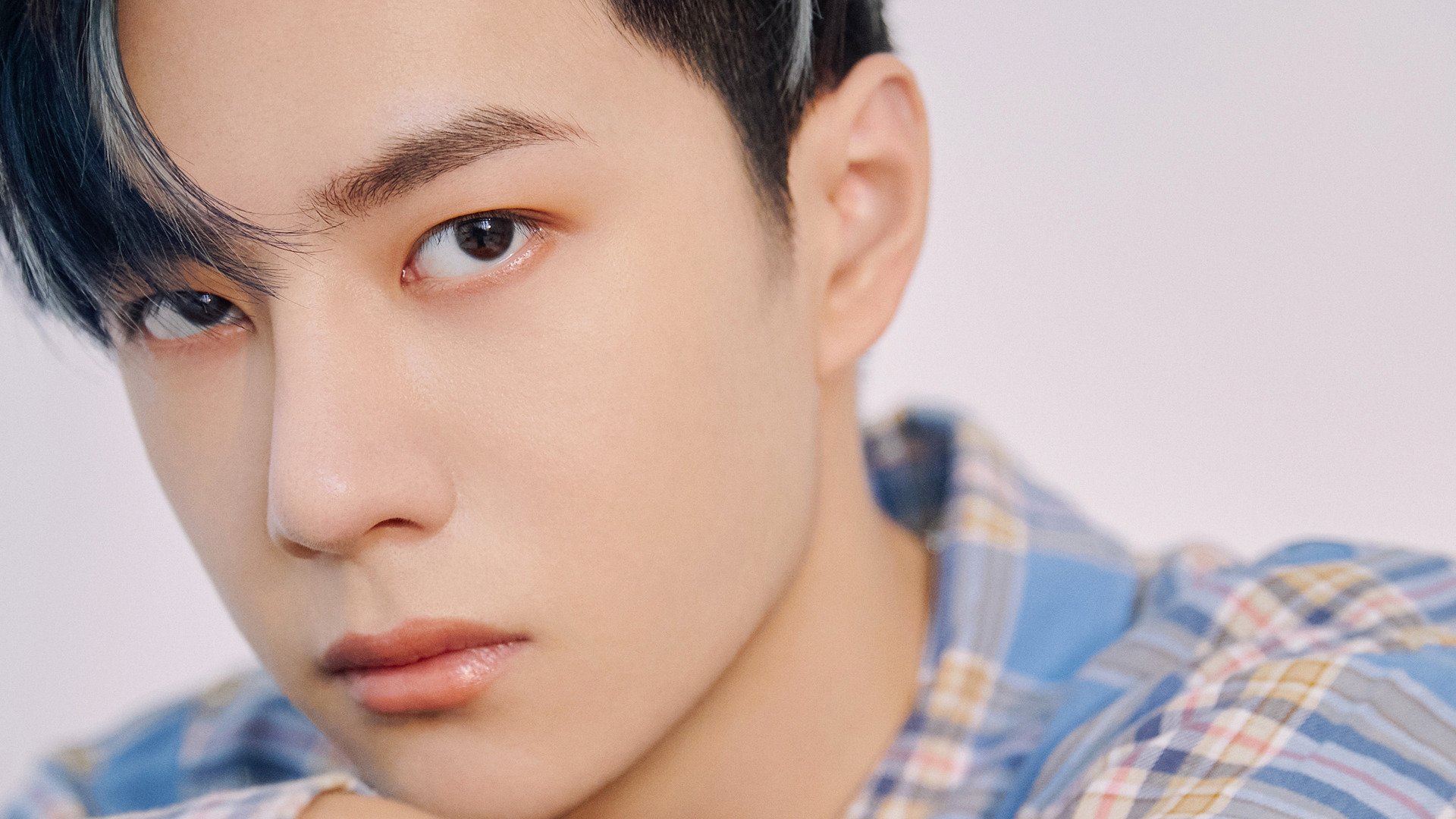 纬度之外，佩德里的艺术与冰岛的足球宣言