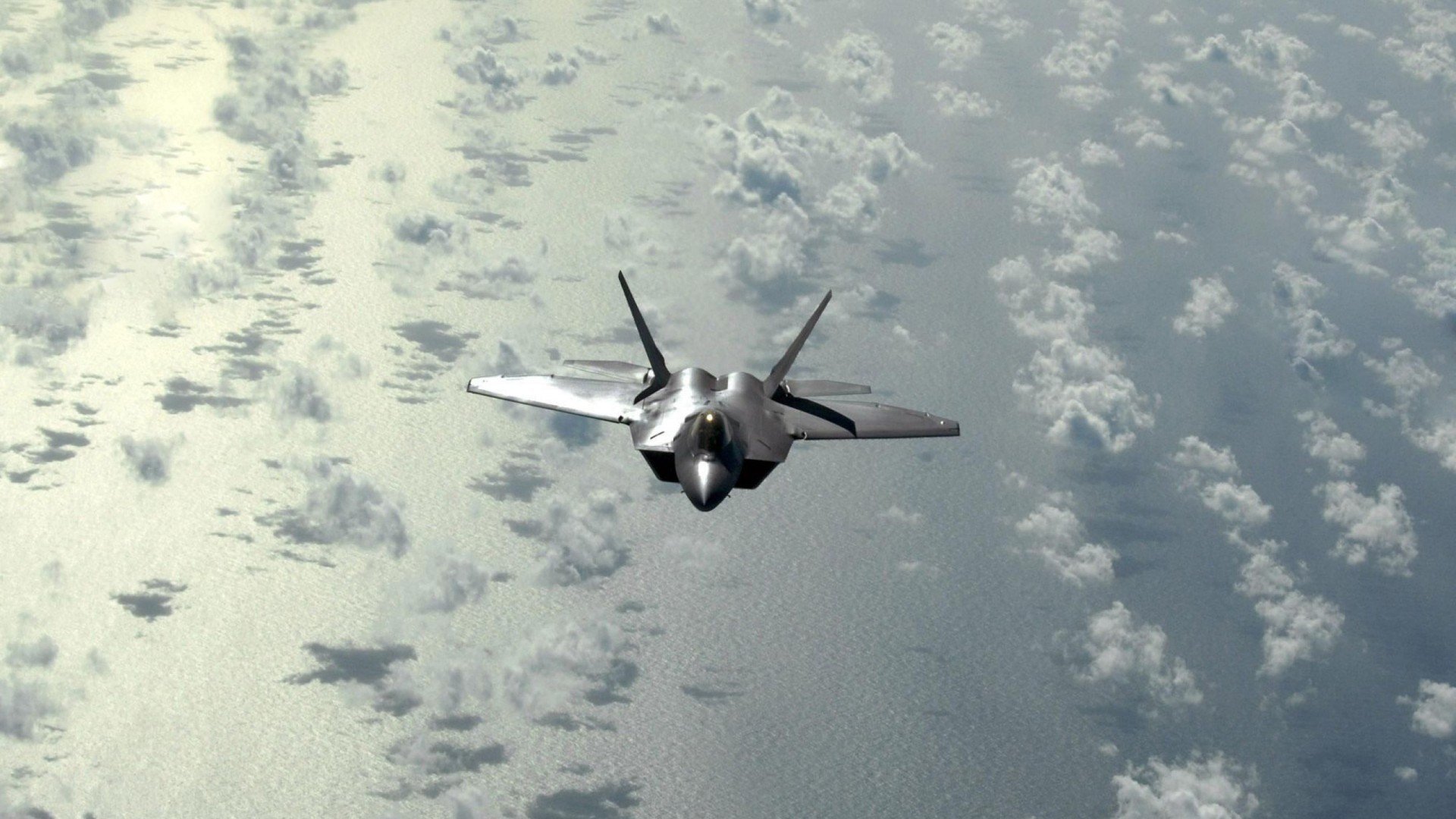 绝境救赎！恩比德末节17分导演逆转，尼克斯关键战突围马刺