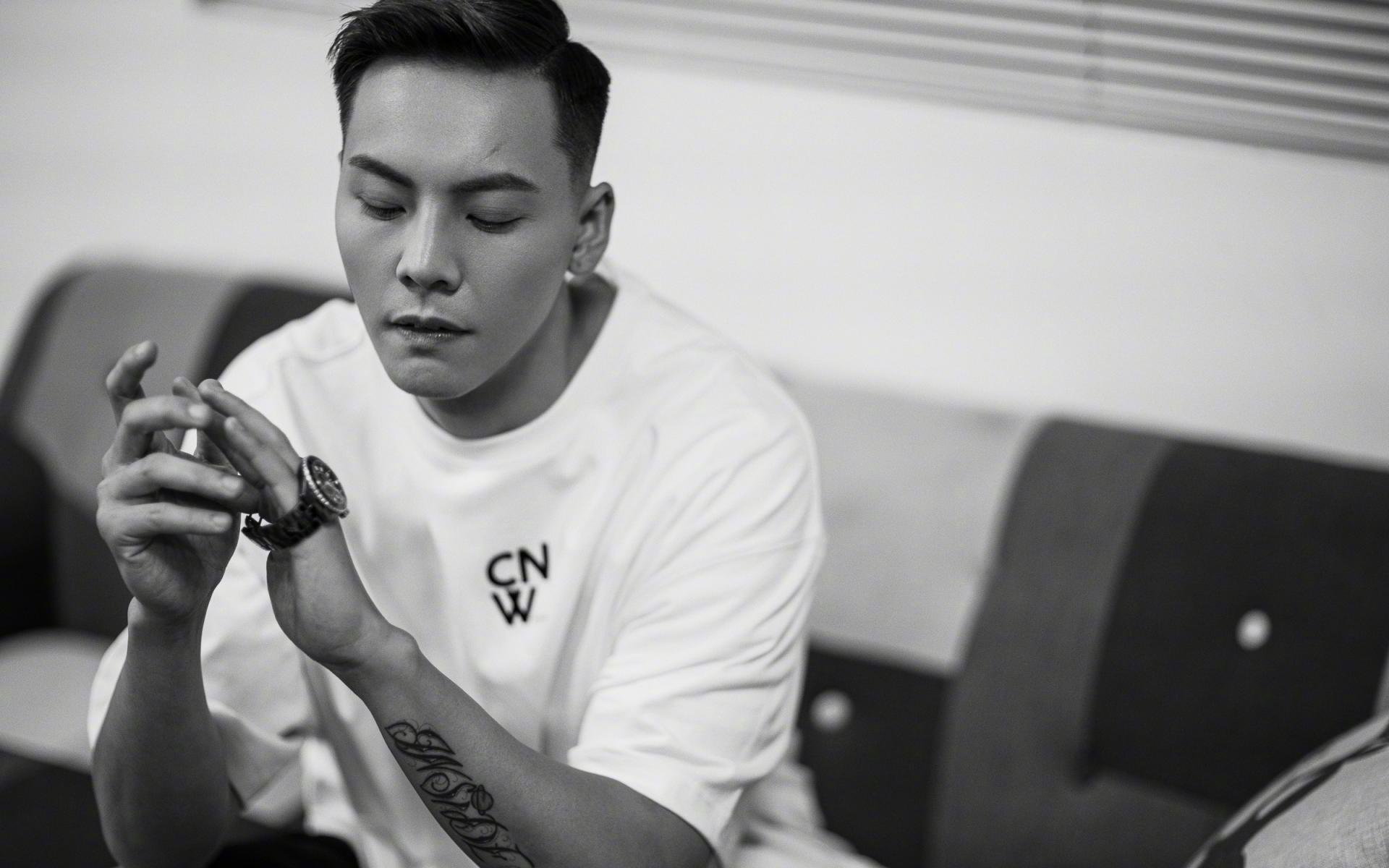 探戈与角斗士的灵魂共振,当文明的加维化作天蓝色的战神,乌拉圭用一场大胜改写了足球寓言